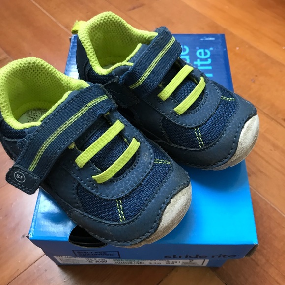 extra wide shoes for toddlers